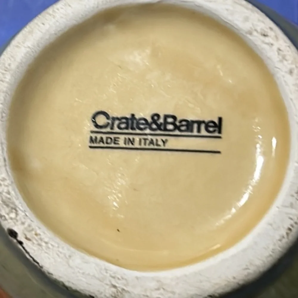 Crate & Barrel Emilia Large Vintage Gravy Sauce Boat Server‎